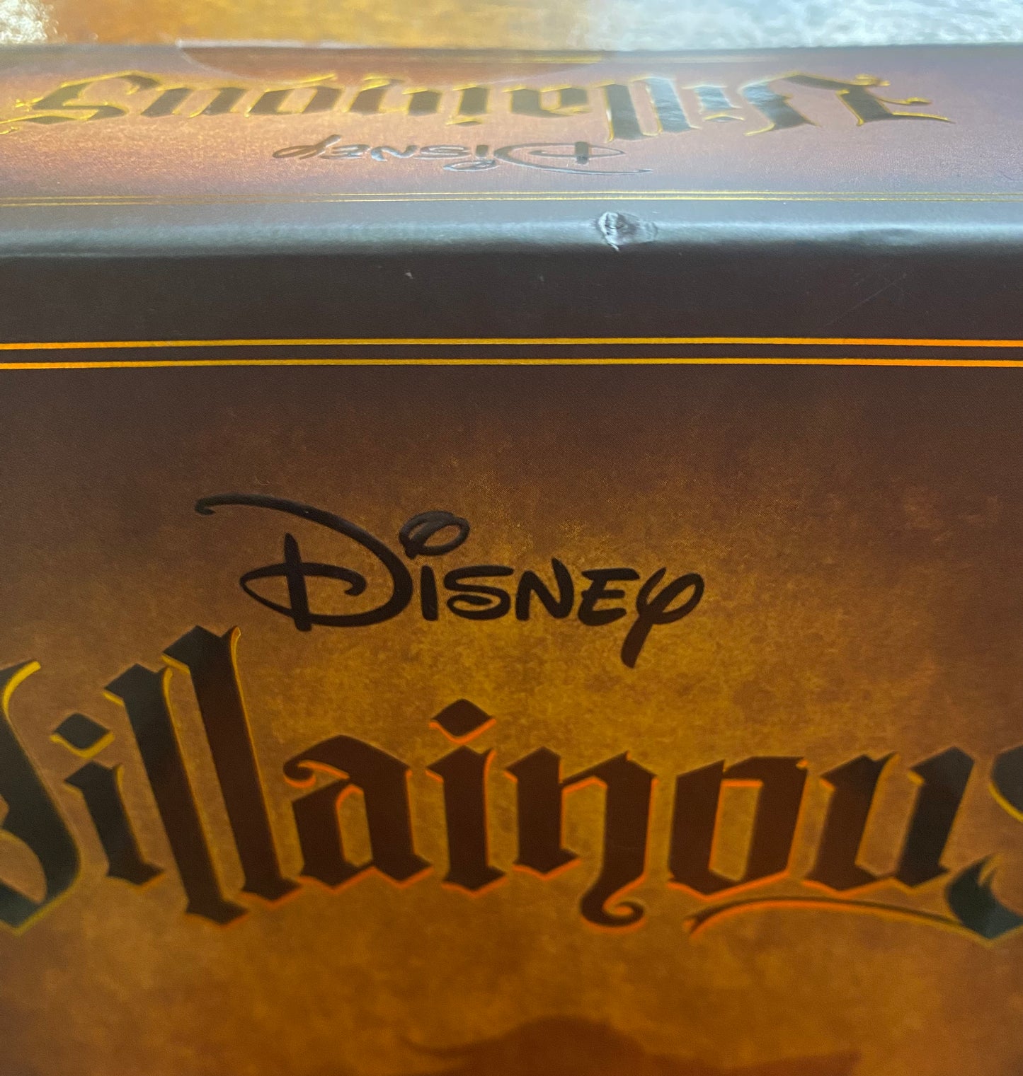 Disney Villainous: Evil Comes Prepared (ding & dented #1)
